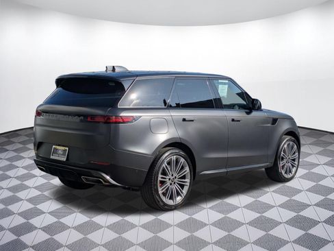 Used 2024 Land Rover Range Rover Sport SE AWD/4WD image 5