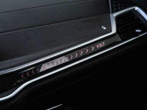 Used 2025 BMW ALPINA XB7 AWD/4WD image 27