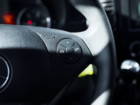 Used 2017 Mercedes-Benz Sprinter 3500 image 39