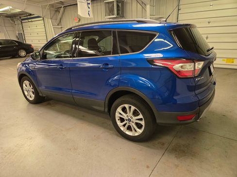 Used 2018 Ford Escape SE FWD image 4