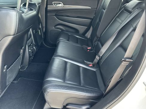Used 2021 Jeep Grand Cherokee Limited AWD/4WD image 15