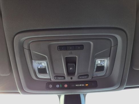 Used 2021 GMC Sierra 1500 Elevation w/ Preferred Package image 19