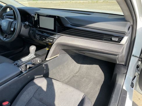 Used 2025 Toyota Camry LE FWD image 40