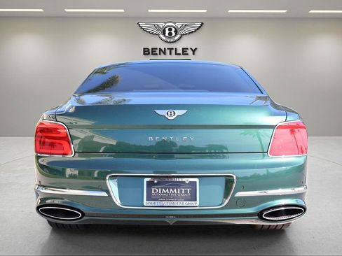 New 2026 Bentley Flying Spur Azure image 7