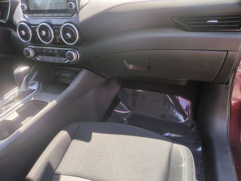 Used 2024 Nissan Sentra SV FWD image 18