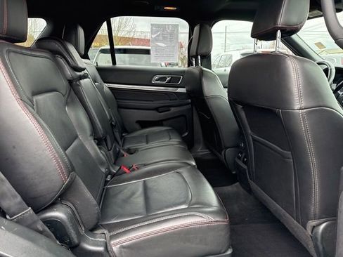 Used 2018 Ford Explorer Sport image 16