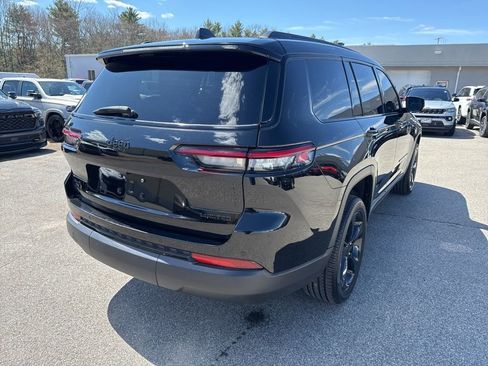 Certified 2025 Jeep Grand Cherokee L Limited w/ Black Appearance Package AWD/4WD image 5
