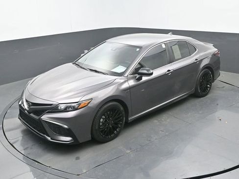 Used 2023 Toyota Camry SE image 32