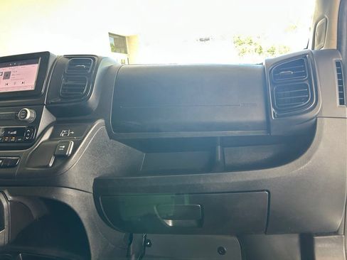 Used 2025 RAM ProMaster 2500 w/ Convenience Group FWD image 20