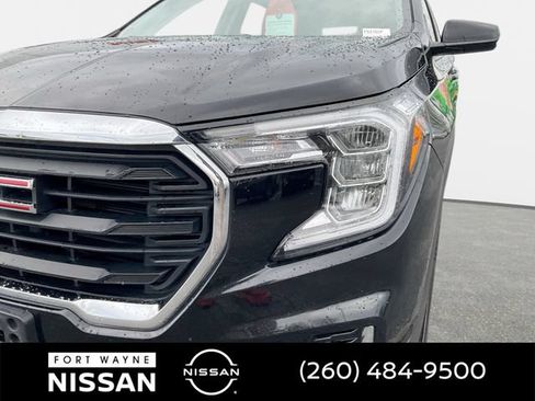 Used 2024 GMC Terrain SLE AWD/4WD image 37