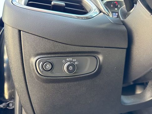 Used 2019 Chevrolet Equinox LT FWD image 21