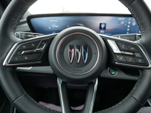 Used 2025 Buick Enclave Preferred image 25