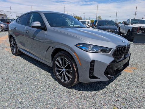 Used 2024 BMW X6 xDrive40i w/ Premium Package image 7