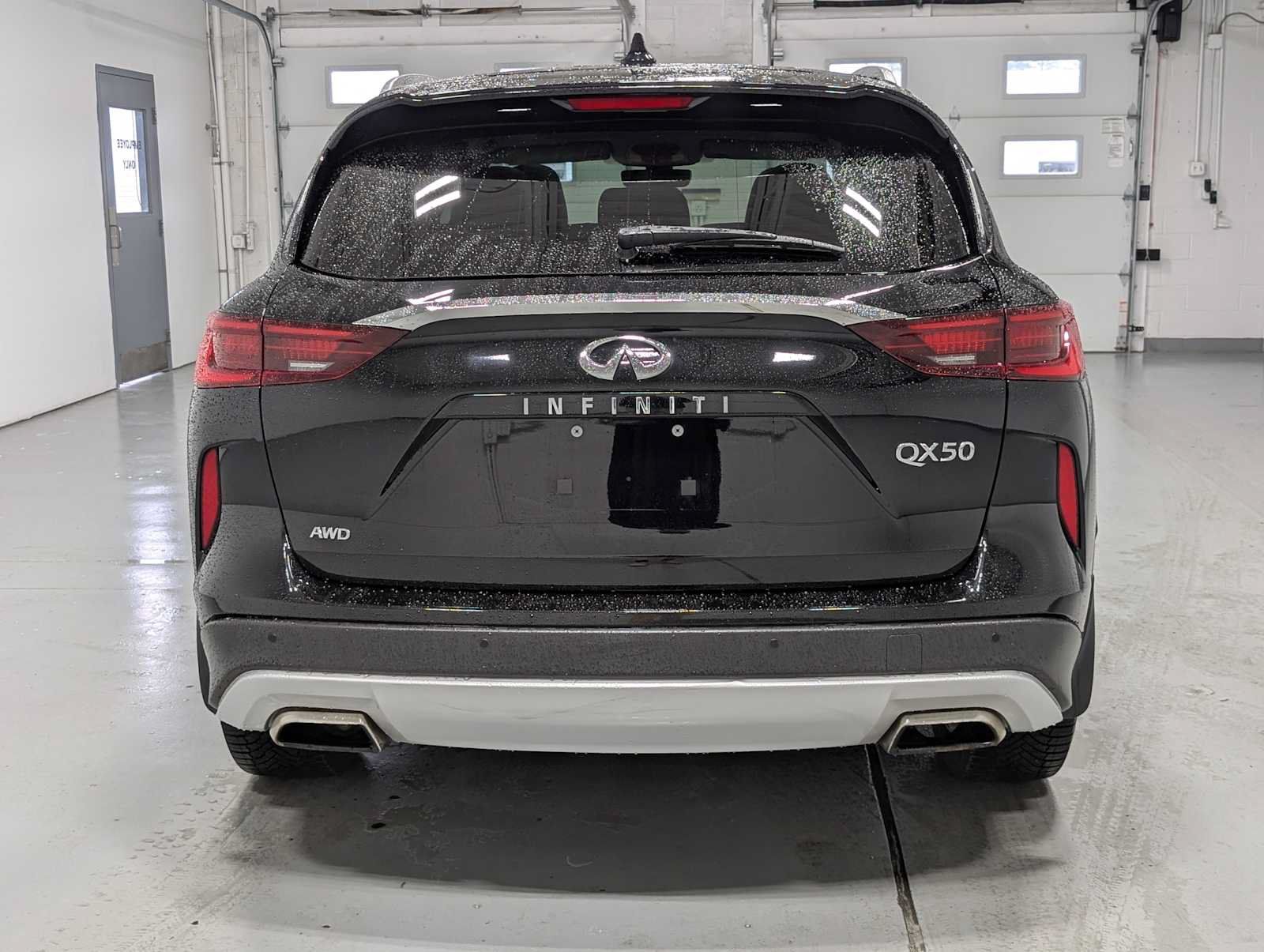 Used 2023 INFINITI QX50 Luxe AWD/4WD image 9