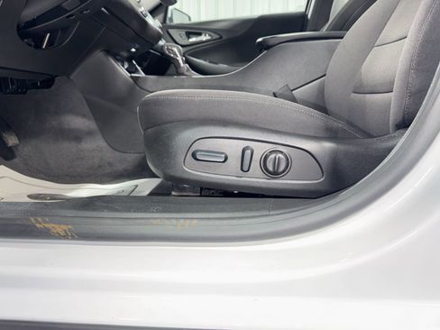 Used 2024 Chevrolet Malibu LT FWD image 17