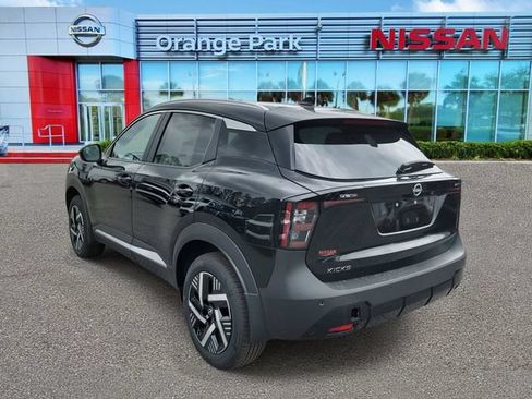 New 2026 Nissan Kicks SV w/ SV Premium Package FWD image 3