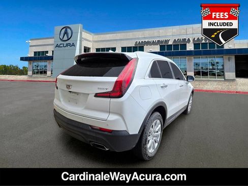 Used 2023 Cadillac XT4 Luxury w/ Cold Weather Package FWD image 5