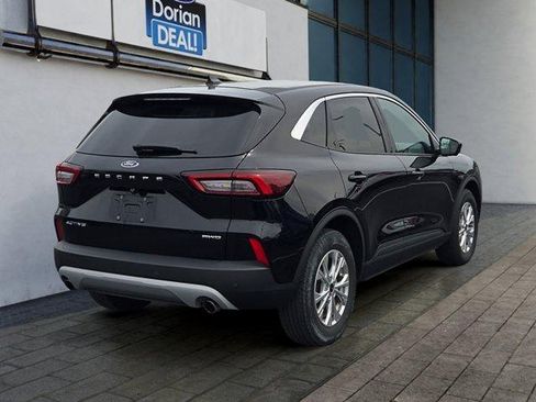Certified 2023 Ford Escape Active w/ Tech Pack #2 AWD/4WD image 3