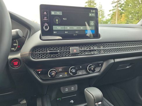 Certified 2026 Honda HR-V Sport image 17