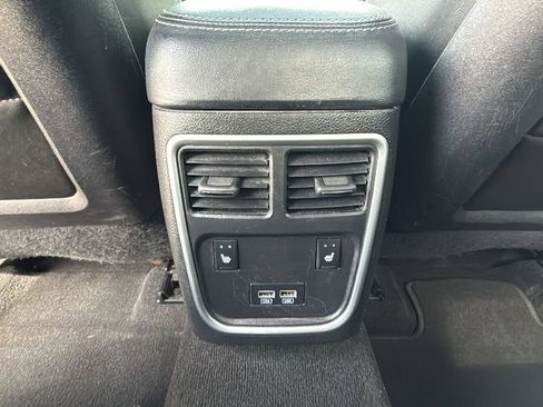 Used 2022 Dodge Charger SXT w/ Leather Interior Group RWD image 26