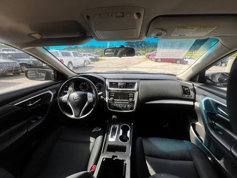 Used 2016 Nissan Altima 2.5 SR FWD image 12