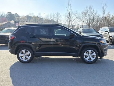 Used 2018 Jeep Compass Latitude w/ Popular Equipment Group image 2