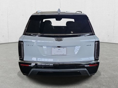 New 2026 Cadillac Vistiq Luxury w/ LPO, Floor Liner Package image 6