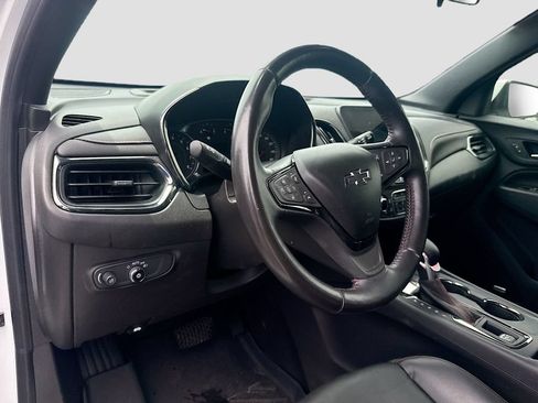 Used 2022 Chevrolet Equinox RS w/ RS Leather Package FWD image 10