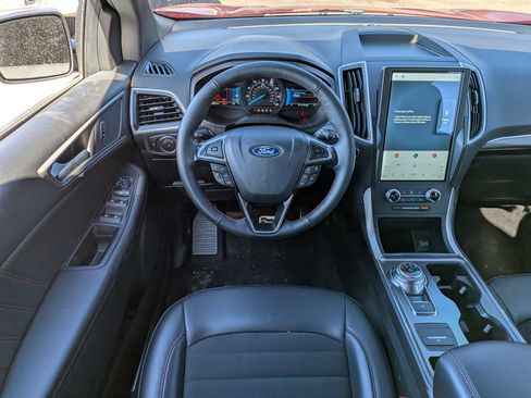 Certified 2024 Ford Edge ST-Line AWD/4WD image 19
