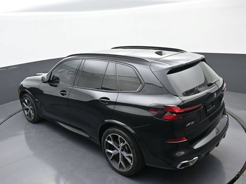 Used 2024 BMW X5 xDrive40i w/ M Sport Package AWD/4WD image 34
