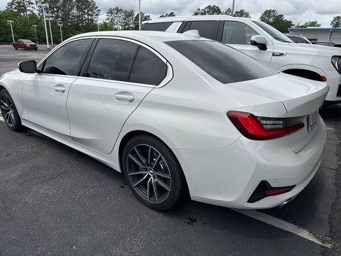 Used 2020 BMW 330i Sedan w/ Convenience Package RWD image 3