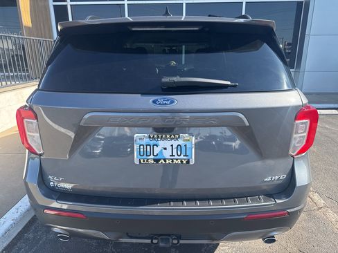 Used 2024 Ford Explorer XLT w/ Equipment Group 202A image 5