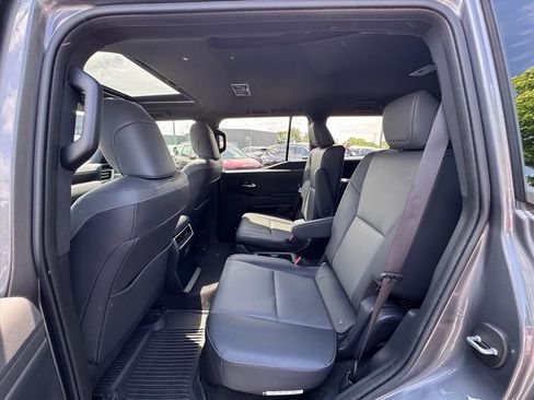 Used 2024 Lexus GX 550 w/ Accessory Package (2T) AWD/4WD image 12
