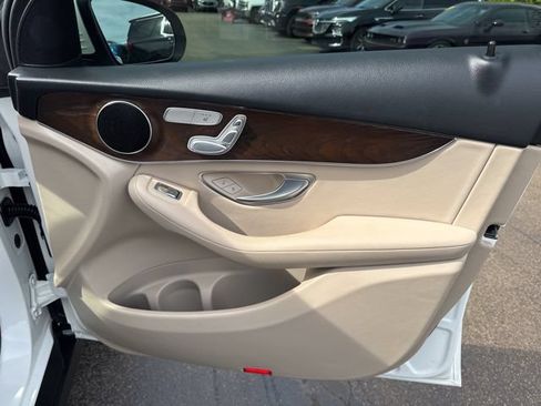 Used 2019 Mercedes-Benz GLC 300 4MATIC image 28