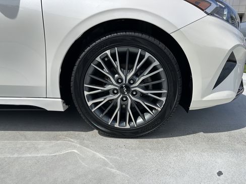 Used 2023 Kia Forte GT-Line w/ GT-Line Premium Package FWD image 13