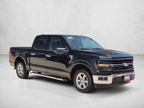 Certified 2025 Ford F150 XLT w/ Equipment Group 301A Standard RWD image 3