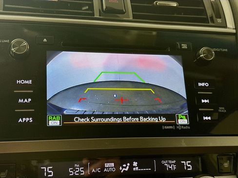 Used 2017 Subaru Outback 3.6R Touring w/ Popular Package #5A AWD/4WD image 16