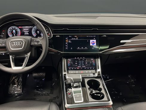 Used 2025 Audi Q7 3.0T Premium Plus w/ Premium Plus Package AWD/4WD image 11