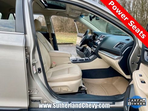 Used 2017 Subaru Outback 2.5i Limited image 17