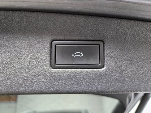 Used 2022 Volkswagen Tiguan SEL R-Line AWD/4WD image 51