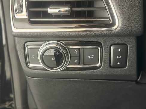 Used 2020 Lincoln Navigator L Reserve w/ Equipment Group 208A Reserve AWD/4WD image 9