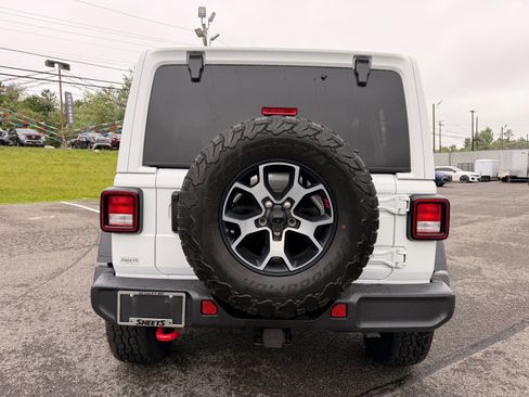Used 2023 Jeep Wrangler Unlimited Rubicon w/ Cold Weather Group AWD/4WD image 5