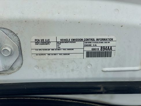 Used 2023 Dodge Charger SXT image 18