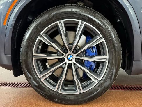 Used 2021 BMW X5 M50i AWD/4WD image 8