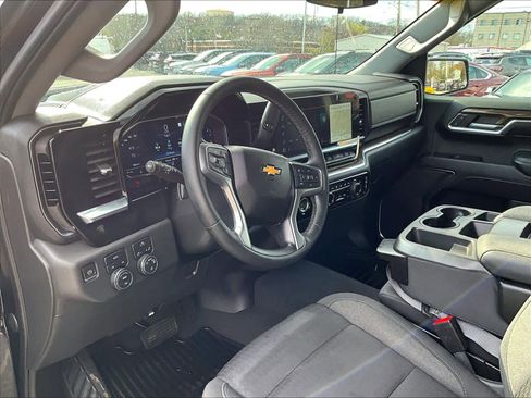 Used 2023 Chevrolet Silverado 1500 LT image 8