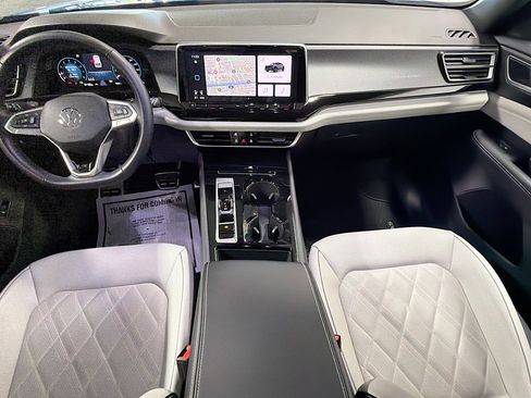 Used 2025 Volkswagen Atlas Cross Sport SEL Premium R-Line image 16