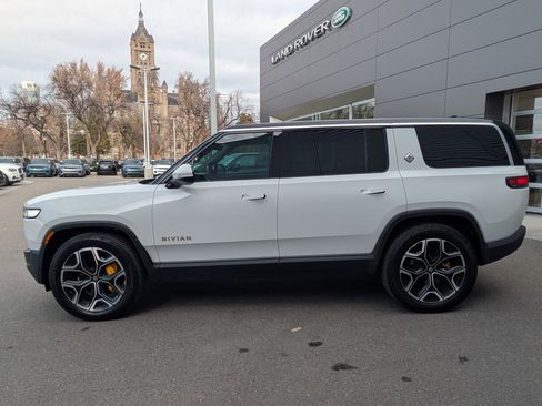 Used 2023 Rivian R1S Launch Edition image 6