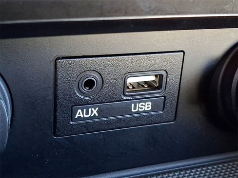 Used 2017 Genesis G80 3.8 image 24