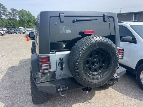 Used 2017 Jeep Wrangler Unlimited Sport image 8