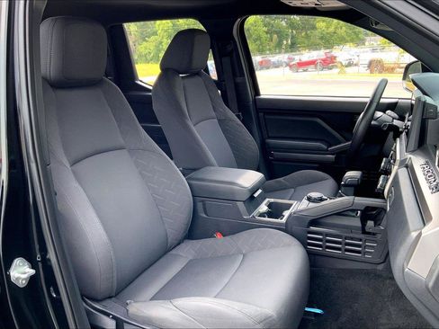 Used 2024 Toyota Tacoma SR5 AWD/4WD image 7